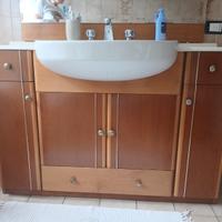 Mobile bagno in legno di noce