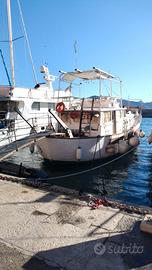 Barca cabinato fly diving visibile Portoferraio