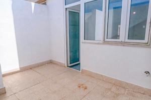 Semindipendente luminoso ultimo piano con terrazzi