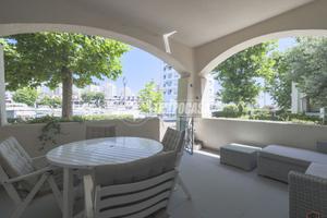 PORTOVERDE - TRILOCALE RISTRUTTURATO CON CORTE PRI