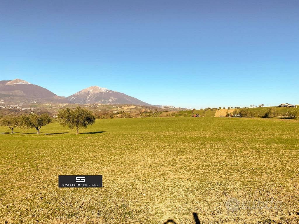 Terreno di 267100 m² a Campli - Vista 5