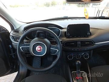 Fiat Tipo Station Wagon 1.6 Multijet DCT Lounge - 