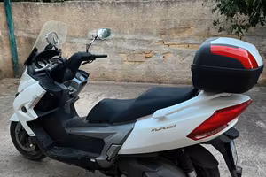 Scooter kymco MyRoad 700