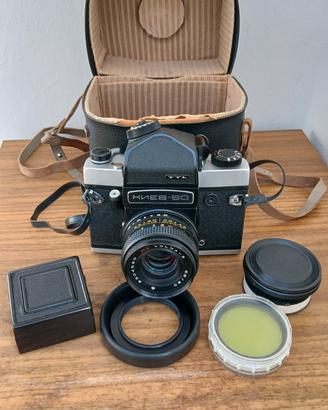  FOTOCAMERA 6 X 6  KIEV 60  FUNZIONANTE. 