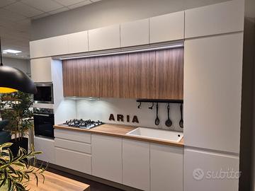 cucina moderna con isola