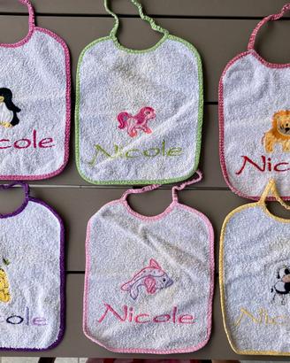 6 bavaglini asilo ricamati nome Nicole handmade