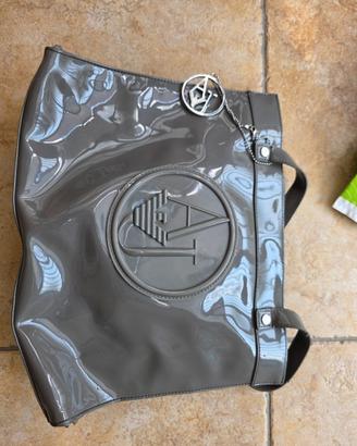 borsa Armani jeans ritiro a mano