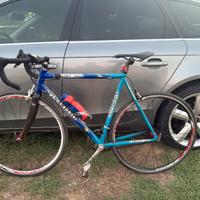 Bicicletta da corsa pinarello