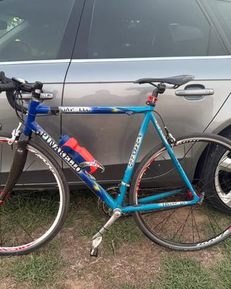 Bicicletta da corsa pinarello