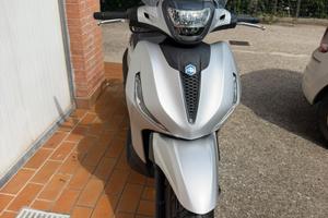 Scooter Beverly 400