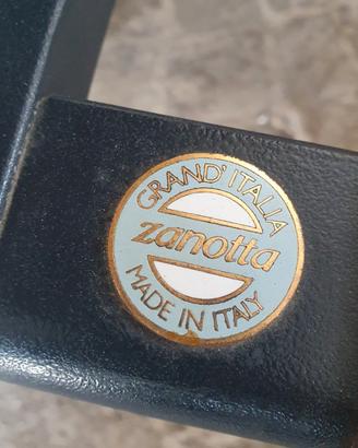Poltrona Zanotta design