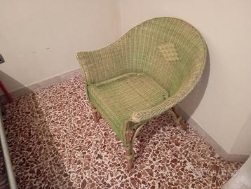 Poltroncina di vimini
