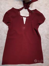 Blusa elegante bordeaux maniche corte