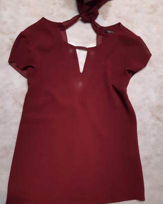 Blusa elegante bordeaux maniche corte