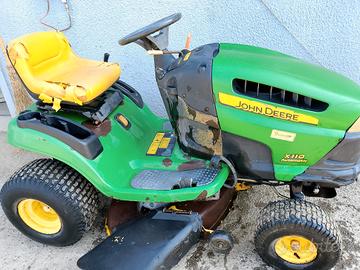 john Deere trattorino tagliaerba 