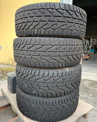 Gomme invernali 195/50 R15 82H