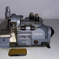 Taglia cuci Singer con piano di lavoro