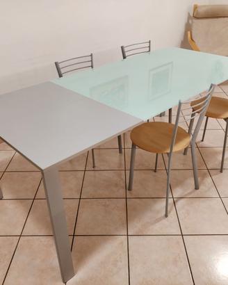 tavolo in vetro  dim 900x1400 con allunga da 600mm