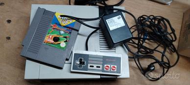 Nintendo NES Funzionante + Gioco World Cup + Cavi
