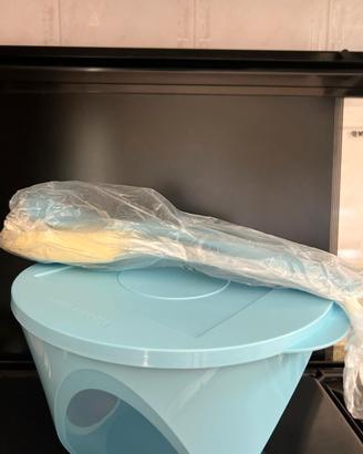 Contenitore Tupperware con posate mobili