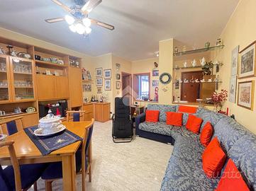 3 LOCALI A PESCHIERA BORROMEO