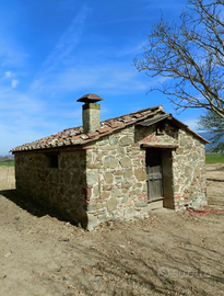 Terreno agricolo con annesso in pietra