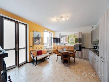 Appartamento di 109 m² con 4 locali e box auto a C