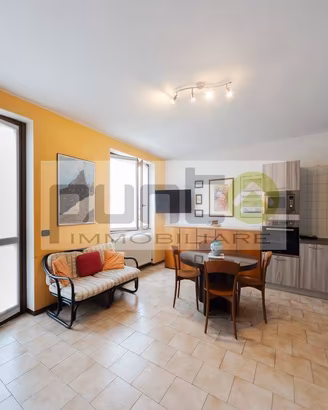 Appartamento di 109 m² con 4 locali e box auto a C