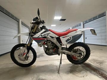 Moto, attrezzature, abbigliamento