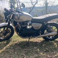 Triumph Street Twin EC1