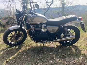 Triumph Street Twin EC1