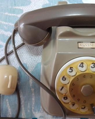 Telefoni vintage anni 70 e 90