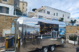 Food truck, street food, autonegozio