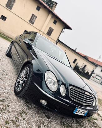 Mercedes E270 cdi