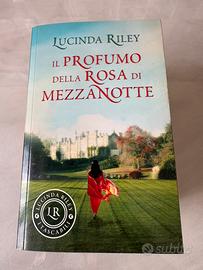 Il profumo della rosa di mezzanotte.