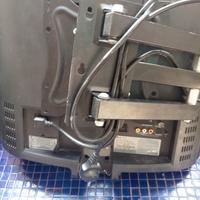 tv lg 20 pollici completa di braccio 