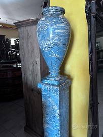 vaso in marmo blu