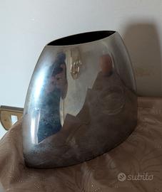 Piccolo vaso di design color argento