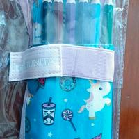 Astuccio rotolo matite colorate tinta unita. Punta