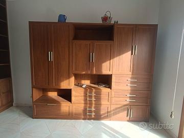 armadio da studio in legno 