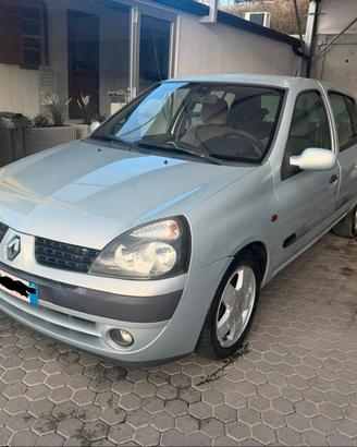 Renault Clio 1,5 diesel neopatentati 
