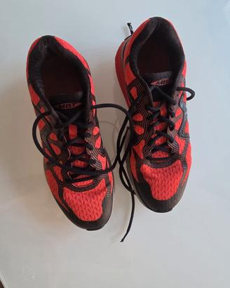 Scarpe da corsa MBT rosse Pivot Axis