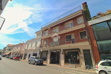 4 LOCALI A GIULIANOVA