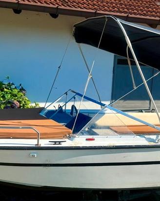 MOTOSCAFO VINTAGE 5 MT 40cv guida senza patente