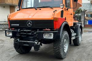 Camion unimog 1000 con Spargisale