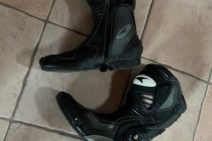 stivali moto axo n45 in ottime consizioni