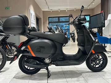 Vespa 300 GTS SUPER SPORT