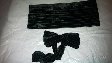 papillon e fascia accessori eleganti