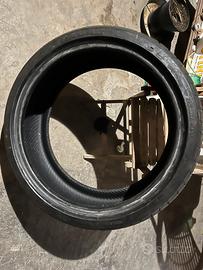 Pneumatico 205/40 18