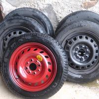 Set gomme 145/70 R13 e altri accessori